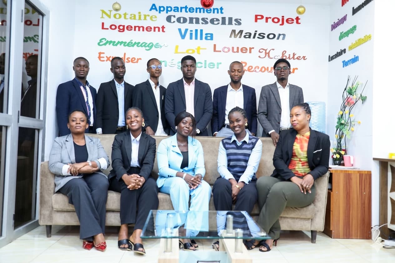 Notre équipe de professionnels expérimentés vous accompagne à chaque étape de votre projet immobilier, que vous soyez propriétaire, investisseur ou locataire. Nous mettons à votre disposition nos applications TRABAD Proprio et TRABAD Locataire pour un suivi en temps réel de vos biens.